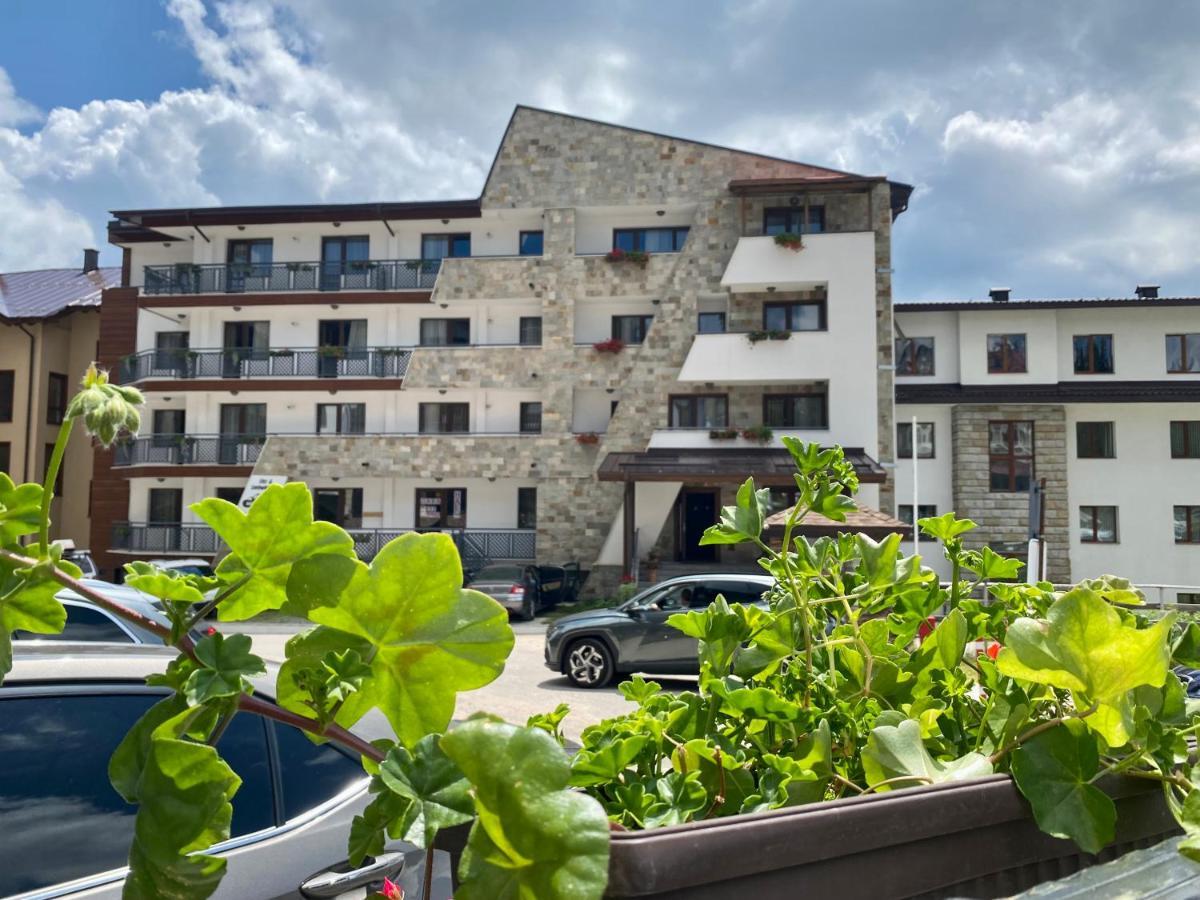 Luxury Aparthotel Studenets Pamporovo Esterno foto
